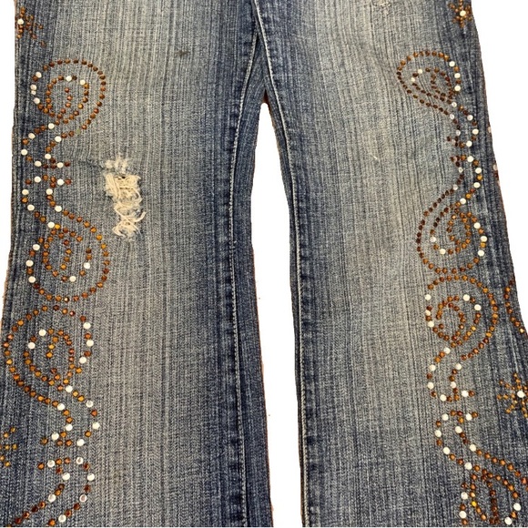 7 For All Mankind Distressed
Embellished Bootcut size 27 - Picture 11 of 14